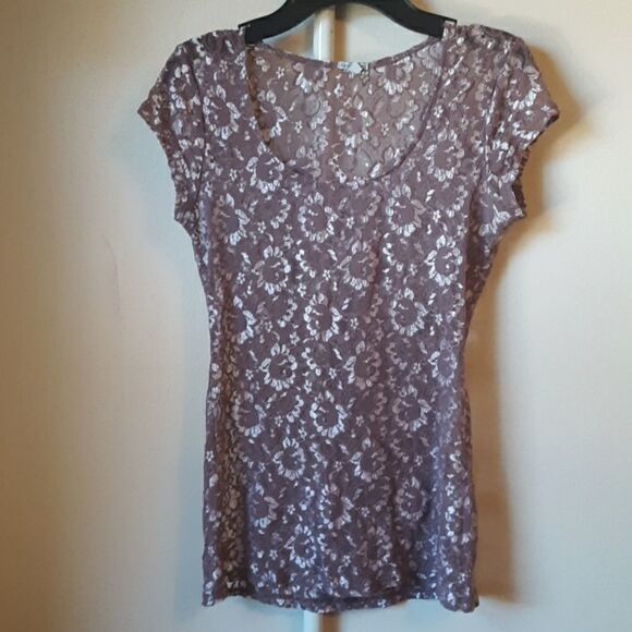💫💫💫CHARLOTTE RUSSE PURPLE SHEER LACE TOP S - Picture 1 of 4